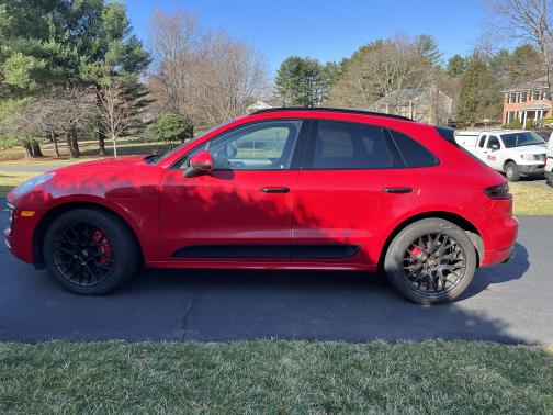 Photo 3 of 15 of 2018 Porsche Macan GTS