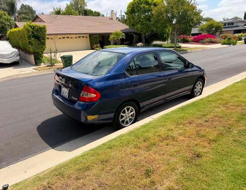 Blue 2002 Toyota Prius Base