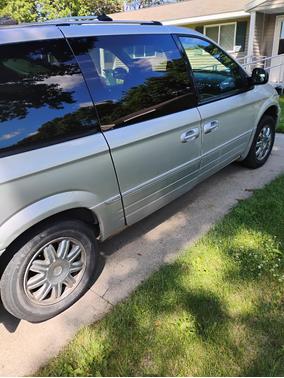 Gray 2006 Chrysler Town & Country Limited