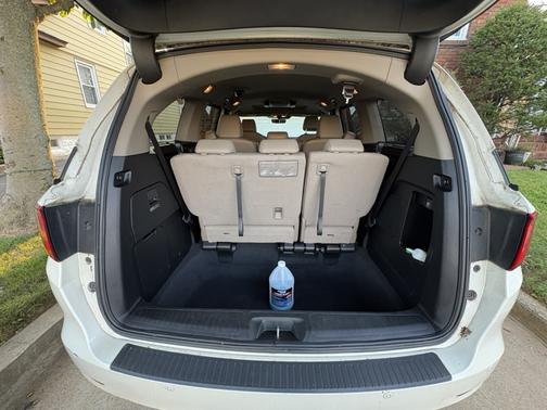 White 2018 Honda Odyssey Elite