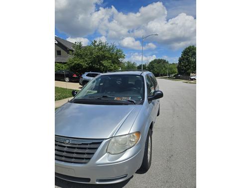 2005 Chrysler Town & Country Touring