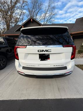 2025 GMC Yukon Elevation