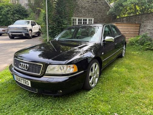Black 2001 Audi S8 4.2 quattro
