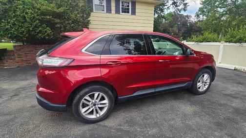Red 2017 Ford Edge SEL