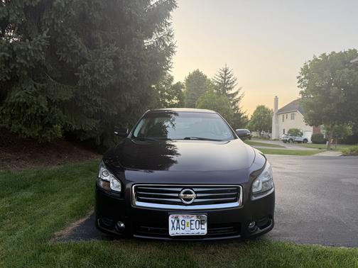 Black 2014 Nissan Maxima SV