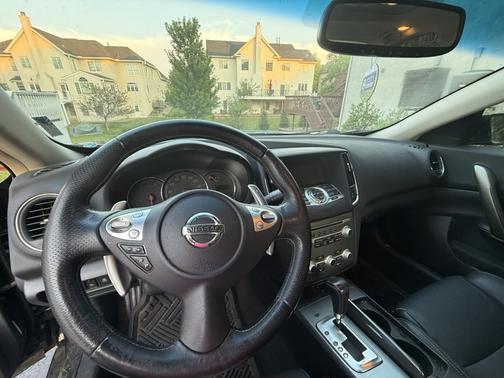 Black 2014 Nissan Maxima SV