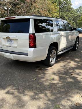 White 2015 Chevrolet Suburban 1500 LT