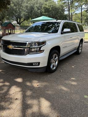 White 2015 Chevrolet Suburban 1500 LT