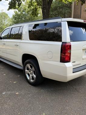 White 2015 Chevrolet Suburban 1500 LT