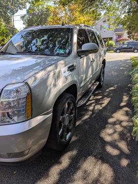 2011 Cadillac Escalade Luxury