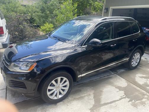 2011 Volkswagen Touareg VR6 Sport