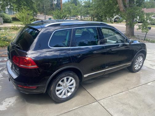 2011 Volkswagen Touareg VR6 Sport