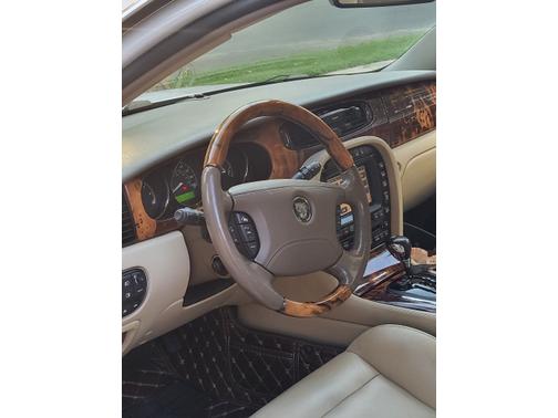 2006 Jaguar XJR Base