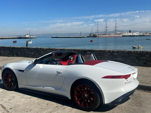 White 2017 Jaguar F-TYPE Premium