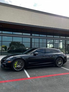 Photo 1 of 7 of 2018 Porsche Panamera E-Hybrid Sport Turismo Turbo S