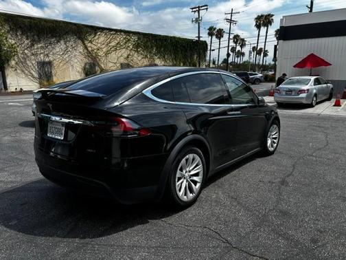 Black 2017 Tesla Model X 90D