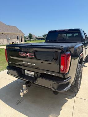 Black 2021 GMC Sierra 2500 Denali