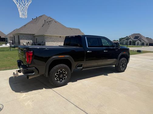 Black 2021 GMC Sierra 2500 Denali