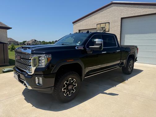 Black 2021 GMC Sierra 2500 Denali
