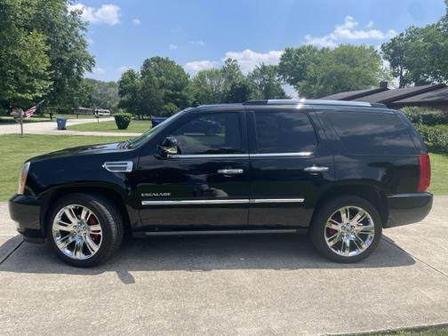 2010 Cadillac Escalade Premium