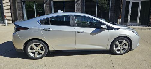 2017 Chevrolet Volt LT