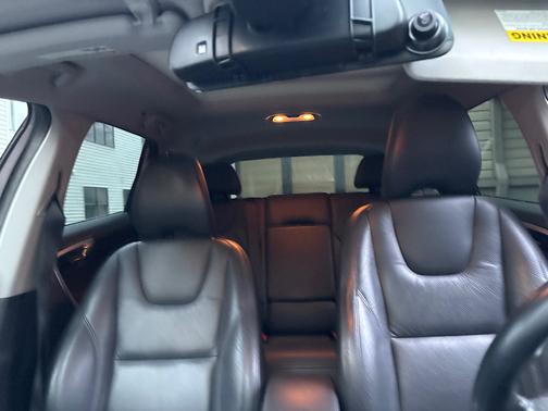 Silver 2014 Volvo XC60 T6