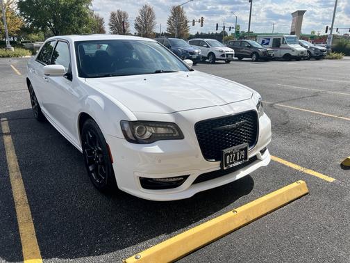 2021 Chrysler 300 Touring L