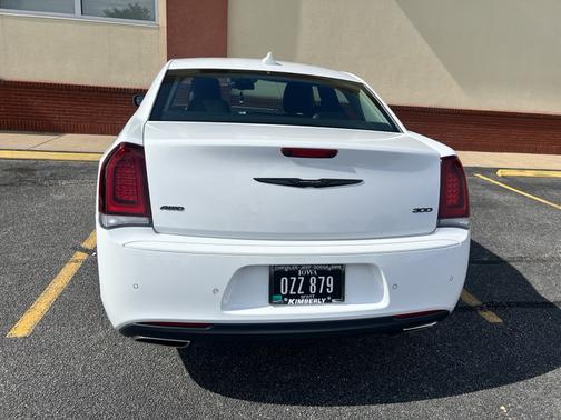 2021 Chrysler 300 Touring L