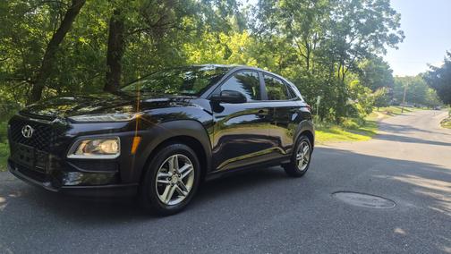 Black 2019 Hyundai KONA SE