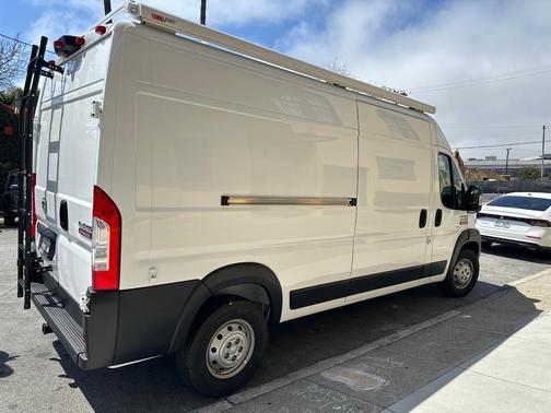 White 2022 RAM ProMaster 2500 High Roof