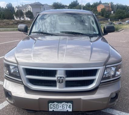 Beige 2010 Dodge Dakota Big Horn/Lone Star
