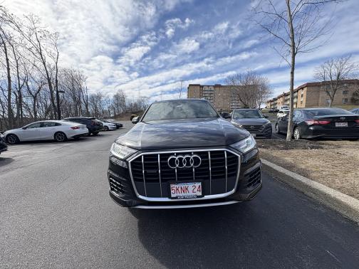 2021 Audi Q7 55 Premium