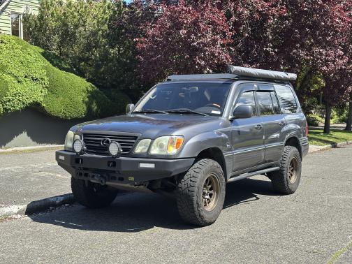 2003 Lexus LX 470 Base