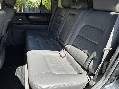 2003 Lexus LX 470 Base