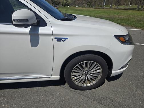 2020 Mitsubishi Outlander PHEV GT