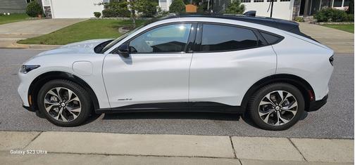 2022 Ford Mustang Mach-E Premium