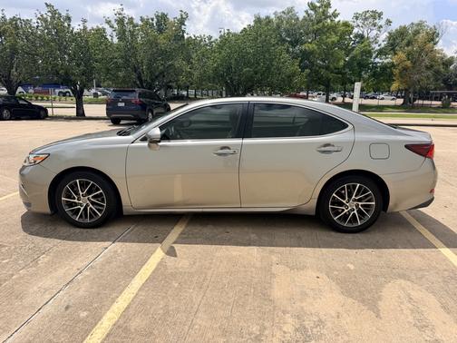 Gold 2017 Lexus ES 350 Base