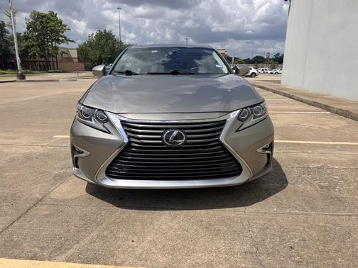Gold 2017 Lexus ES 350 Base