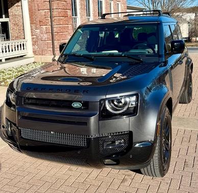 2024 Land Rover Defender 110 P400 X-Dynamic SE