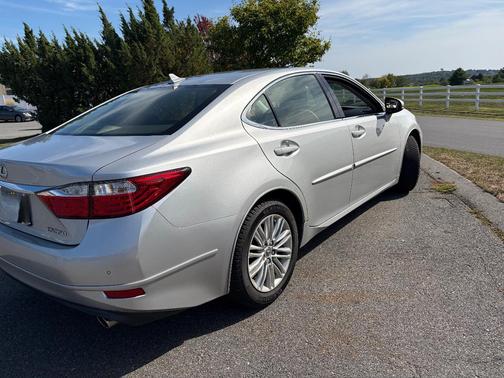 Silver 2014 Lexus ES 350 Base