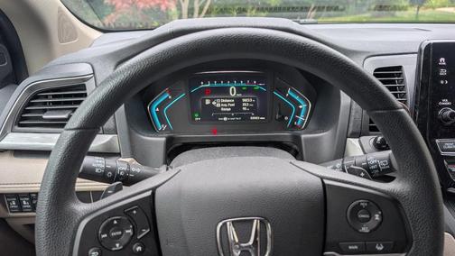 White 2019 Honda Odyssey EX