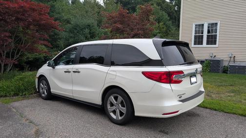 White 2019 Honda Odyssey EX