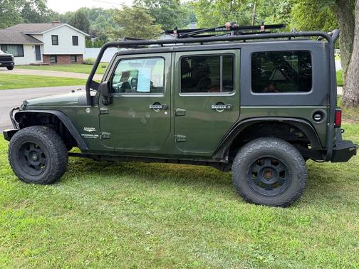Green 2007 Jeep Wrangler Unlimited Sahara