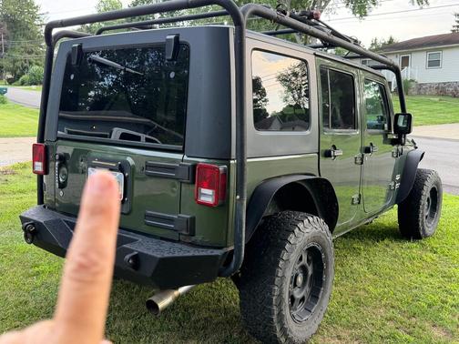 Green 2007 Jeep Wrangler Unlimited Sahara
