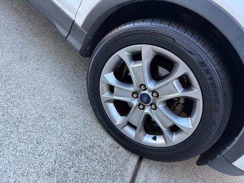 White 2014 Ford Escape Titanium