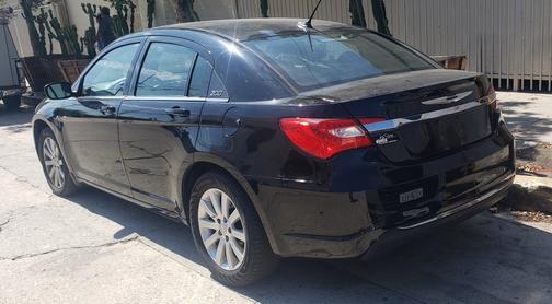 2013 Chrysler 200 Touring