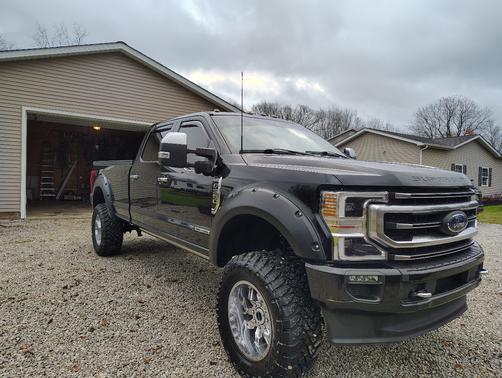 Black 2022 Ford F-350 Platinum