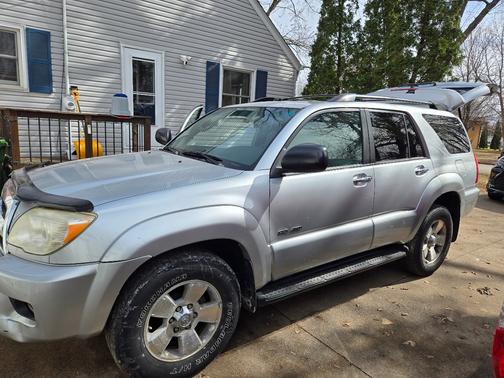 Silver 2007 Toyota 4Runner SR5