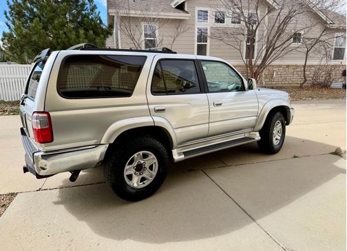 2002 Toyota 4Runner SR5