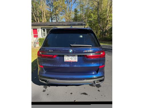 2022 BMW X7 M50i